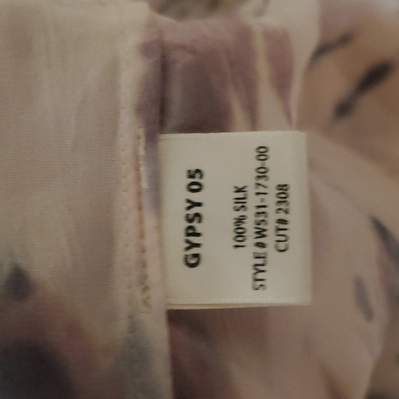 Gypsy silk tie dye 3/4 sleeve top. Size s - Picture 6 of 7